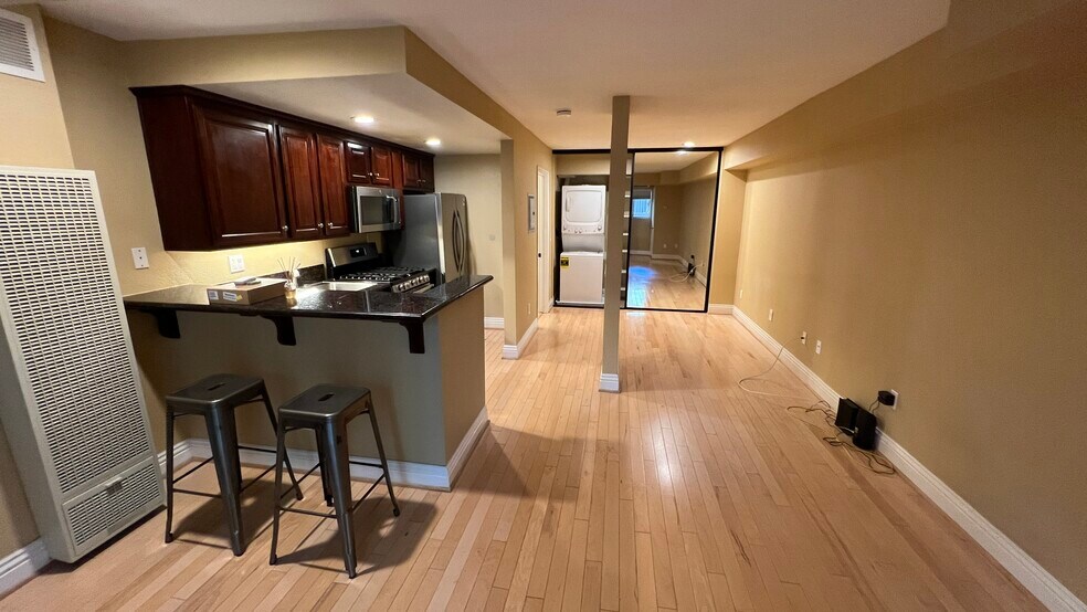 Building Photo - 3927 Nobel Dr