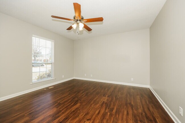 Building Photo - 2651 Battleground Dr