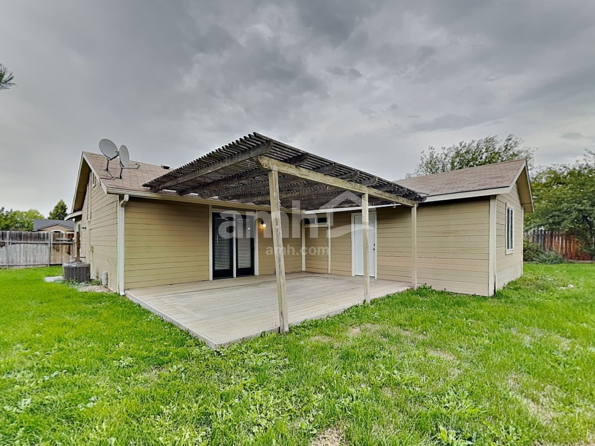 Building Photo - 1745 W McGlinchey St