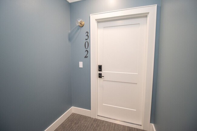 Building Photo - Luxury Living in the Heart of Downtown Col...