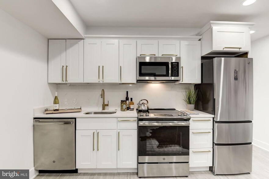 Brand New GE Stainless Steel Appliances - Garbage Disposal - Ice Maker - 1808 Benning Rd NE