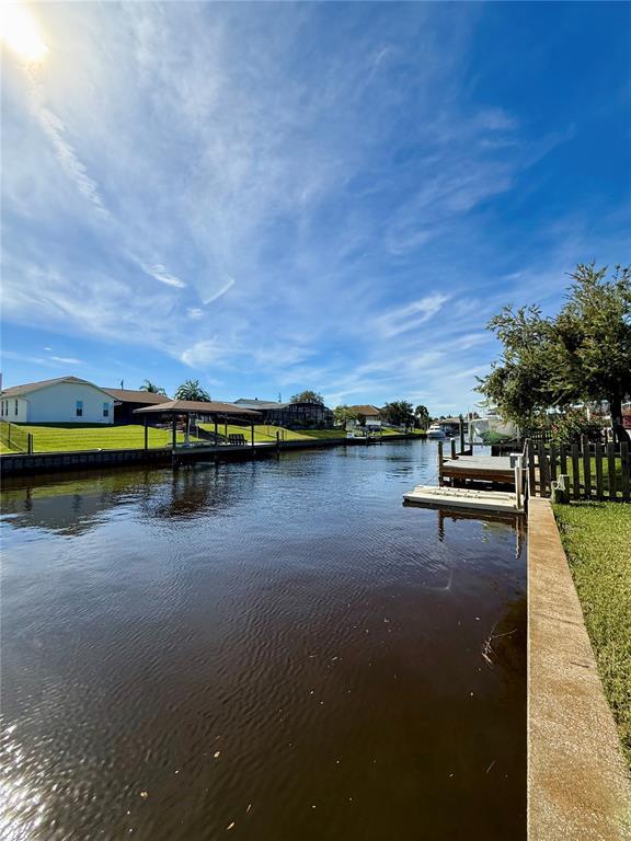 Building Photo - 4 Cherry Ct