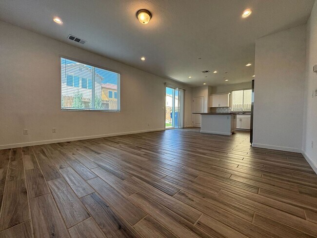 Building Photo - Spacious 3-Bedroom Home with Solar, Modern...
