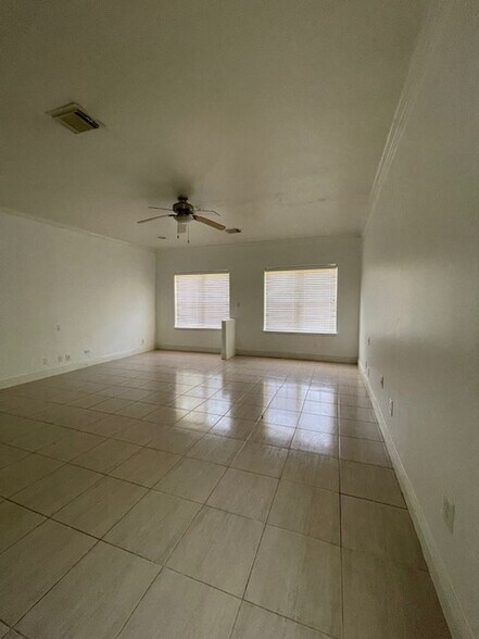Building Photo - 13002 S Moss Creek Dr