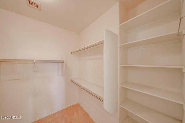 Building Photo - 40102 N Bridlewood Ct