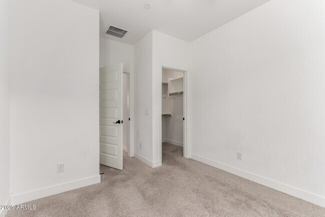 Building Photo - 12399 W Forest Pleasant Pl