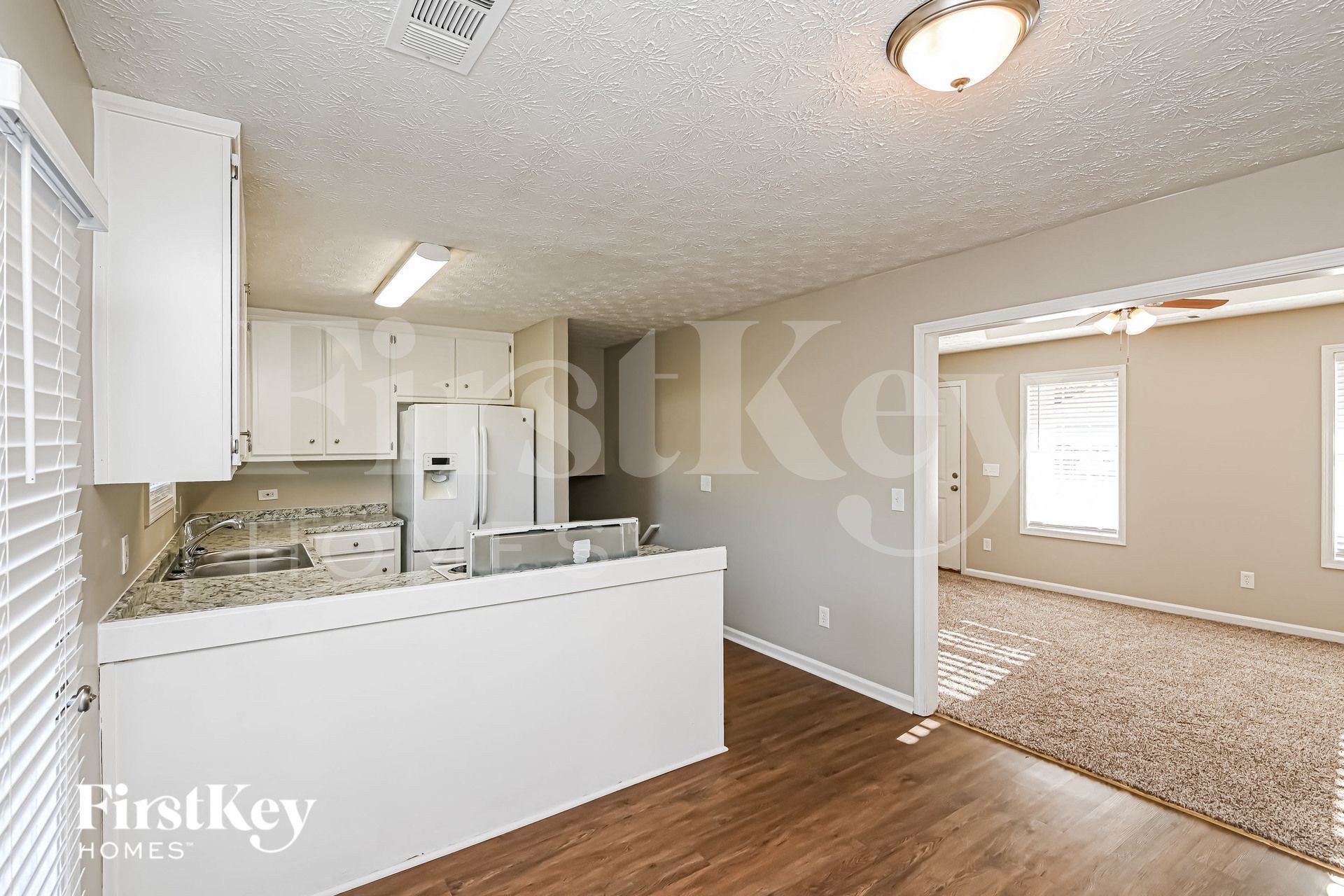 Building Photo - 344 Mary Alice Dr