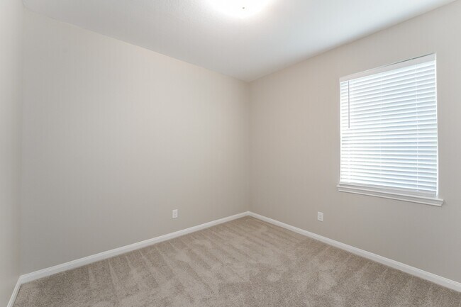 Building Photo - 5026 Manor Stone Ln