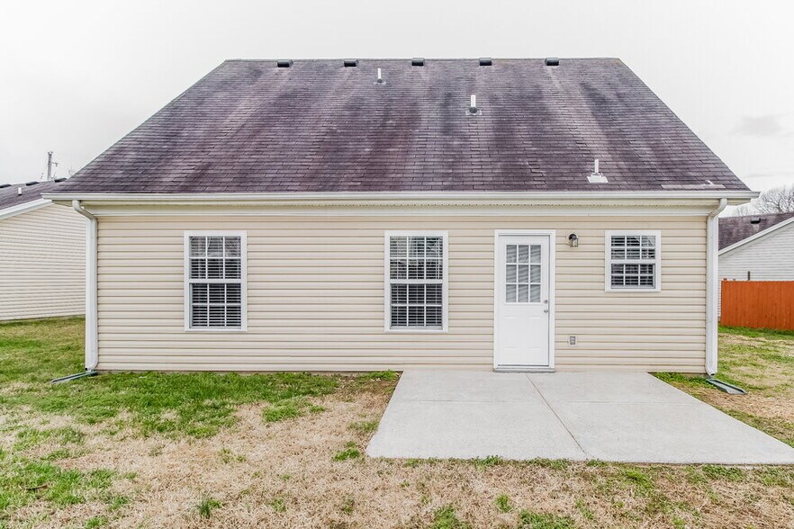 Building Photo - 1028 Windsor Brook Pl