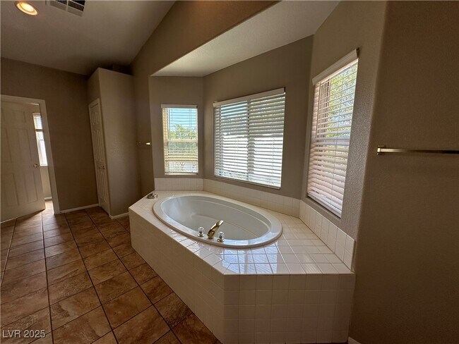 Building Photo - 11233 Playa Caribe Ave