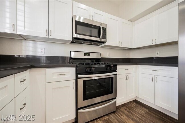 Building Photo - 5112 Jordan Frey St
