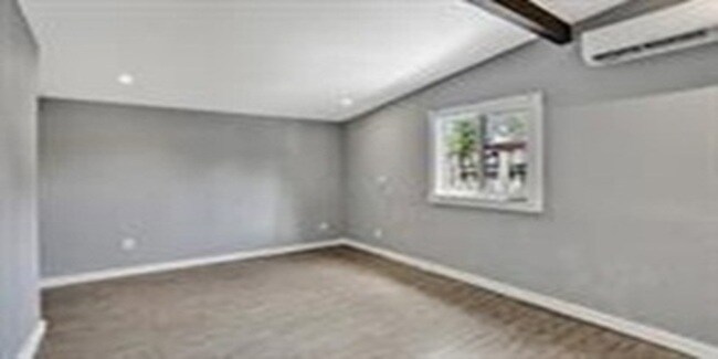 Building Photo - 4670 SW 25th Ave