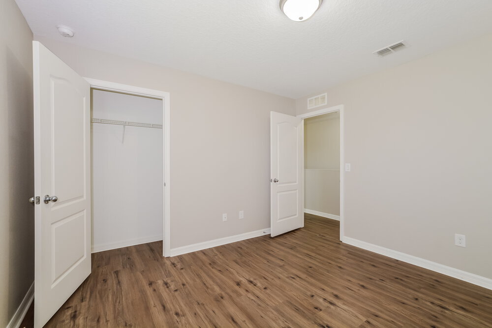 Building Photo - 3286 Landing Vw