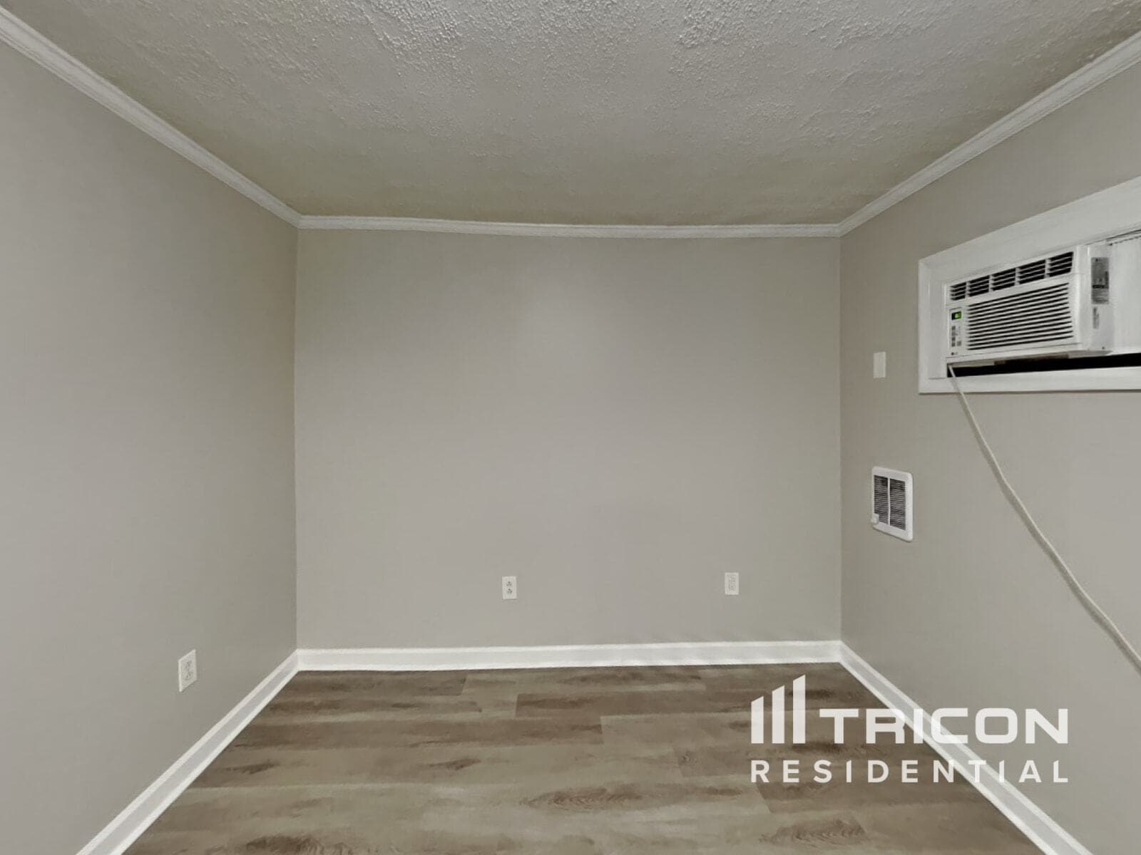 Building Photo - 3009 Blackwood Dr