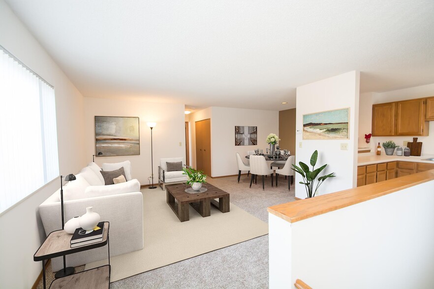 Building Photo - Lexington Townhomes and Apartments