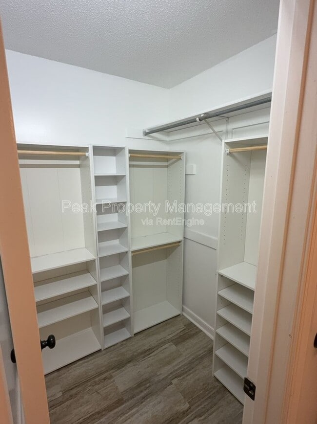 Building Photo - 11548 New Forest Trail