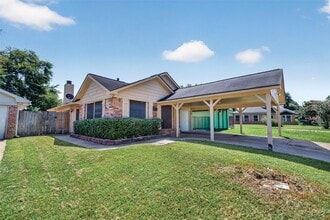 Building Photo - 4632 Greenwood Dr