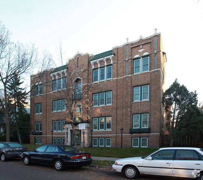 Yorkshire 3125 Holmes Ave Minneapolis MN 55408 Apartment Finder