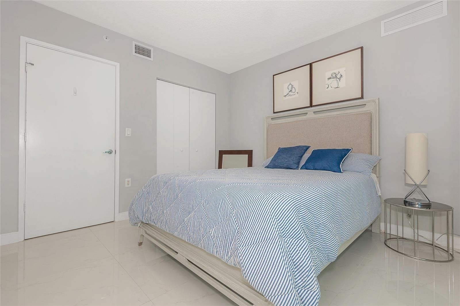 Building Photo - 200 Sunny Isles Blvd
