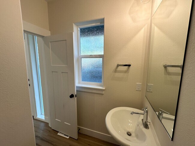 Building Photo - BOONE661-663 -NEW