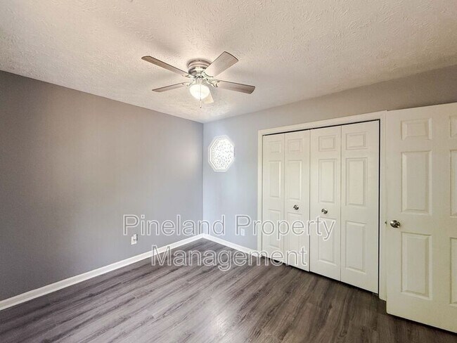 Building Photo - 3446 Sandystone Cir