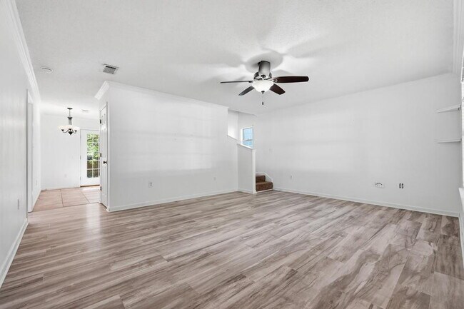 Building Photo - New rental move in ready! 4 bedrooms | 2 bathooms