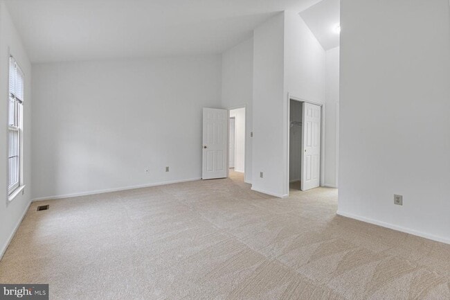 Building Photo - 918 White Pine Pl