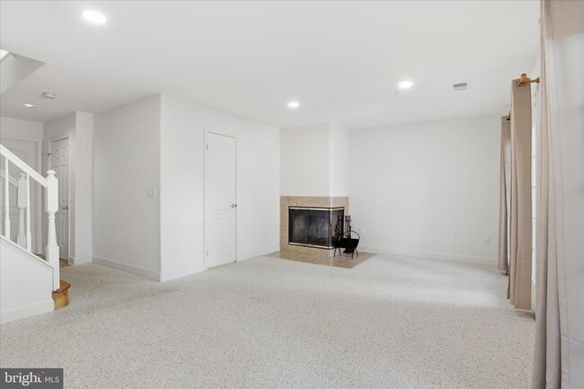 Building Photo - 3946 Valley Ridge Dr