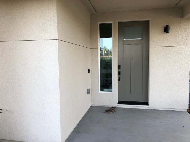 Building Photo - 2978 Feliz Rd