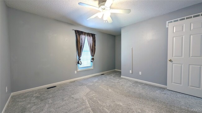 Building Photo - 247 New Richmond Dr