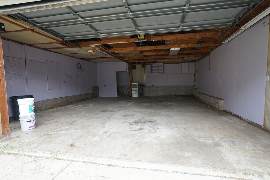 Building Photo - 906 23rd St