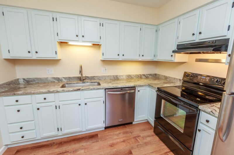 Building Photo - 430 Baldwin Ave