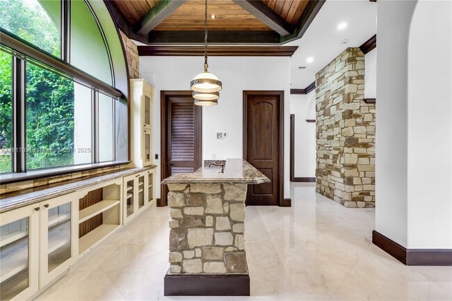 Building Photo - 9801 SW 60th Ct