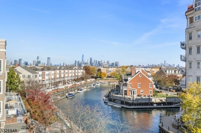 Building Photo - 1 Independence Way