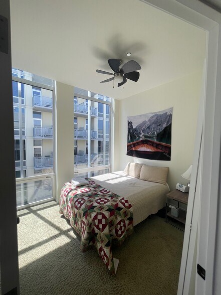 Front Bedroom - 720 N Larrabee St Unit 1707