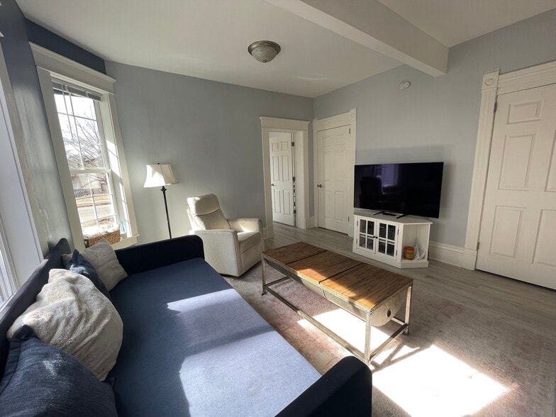Living Room - 641 Fillmore St NE