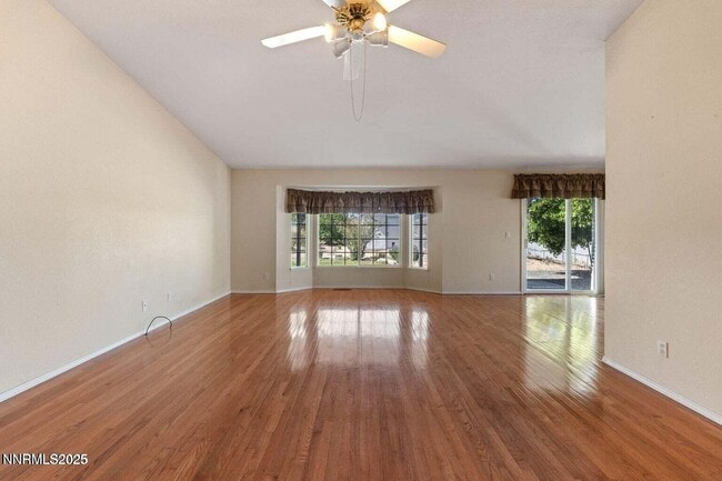 Building Photo - 439 Beau Dr