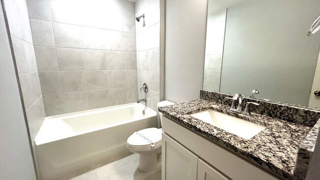 Building Photo - 4 Bedroom 2 Bathroom 2 Car Garage Home - NW Cape Coral - Available Mid April