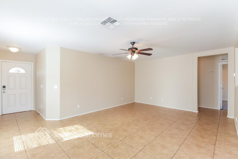 Building Photo - 6050 W Pueblo Ave