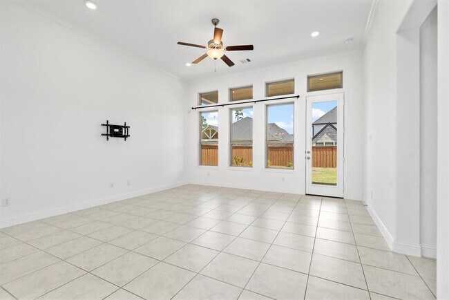 Building Photo - 28215 Whitmore Bend Dr