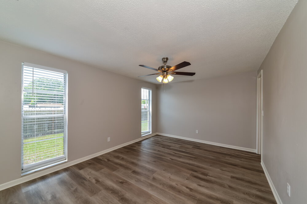 Building Photo - 904 Briarcliff Dr