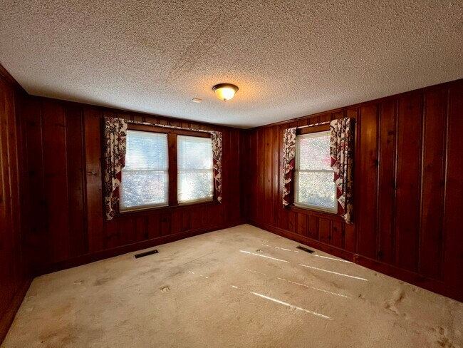 Building Photo - 9532 Harwood Ln