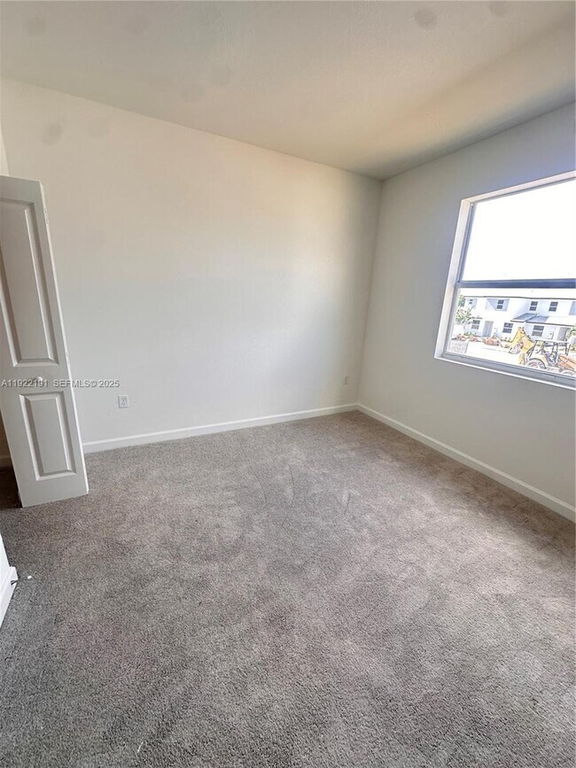 Building Photo - 26832 SW 121st Ave