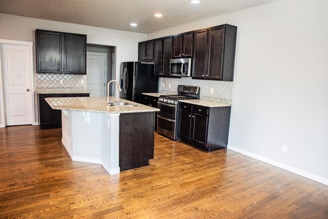 Building Photo - 7797 Wagonwood Pl