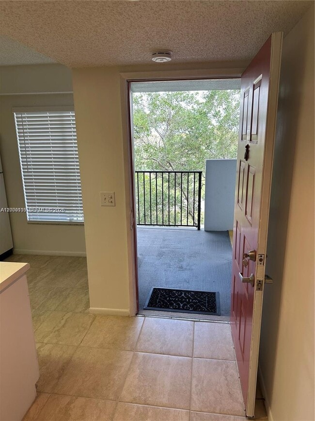 Building Photo - 800 SW 137th Ave