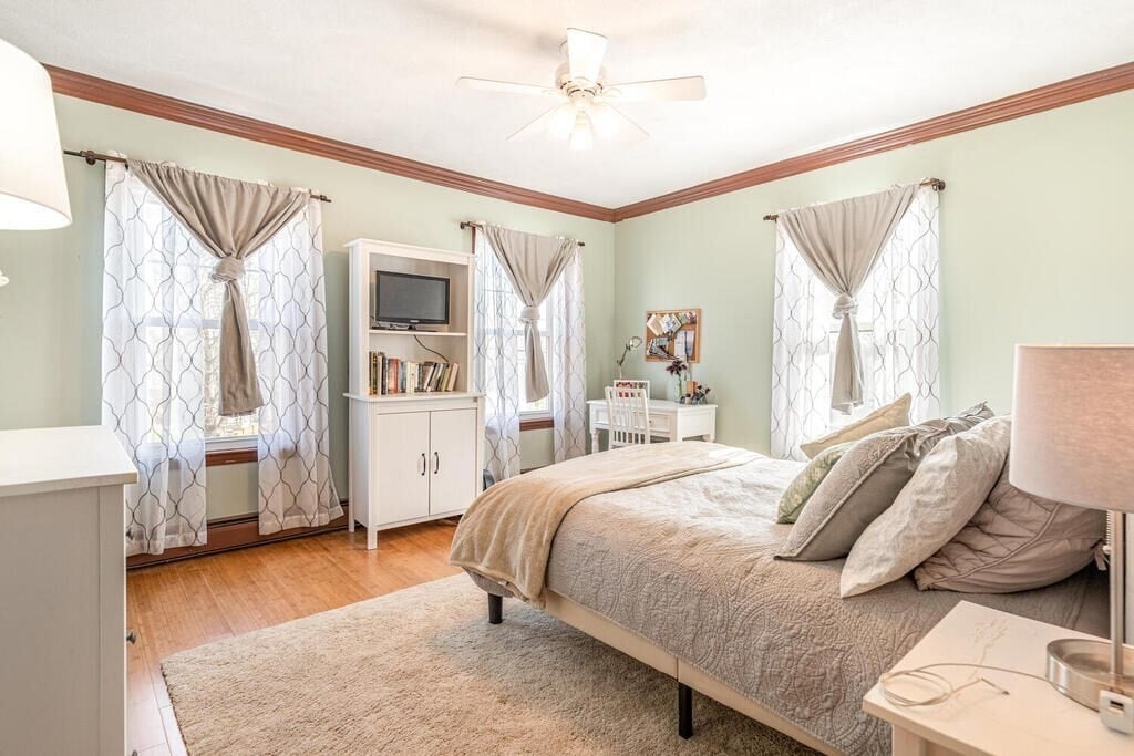 Building Photo - 39 Melvin St