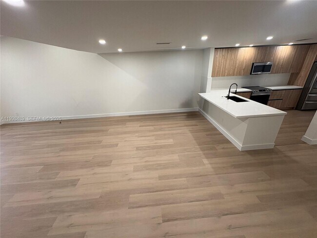 Building Photo - 9881 NW 52nd Terrace