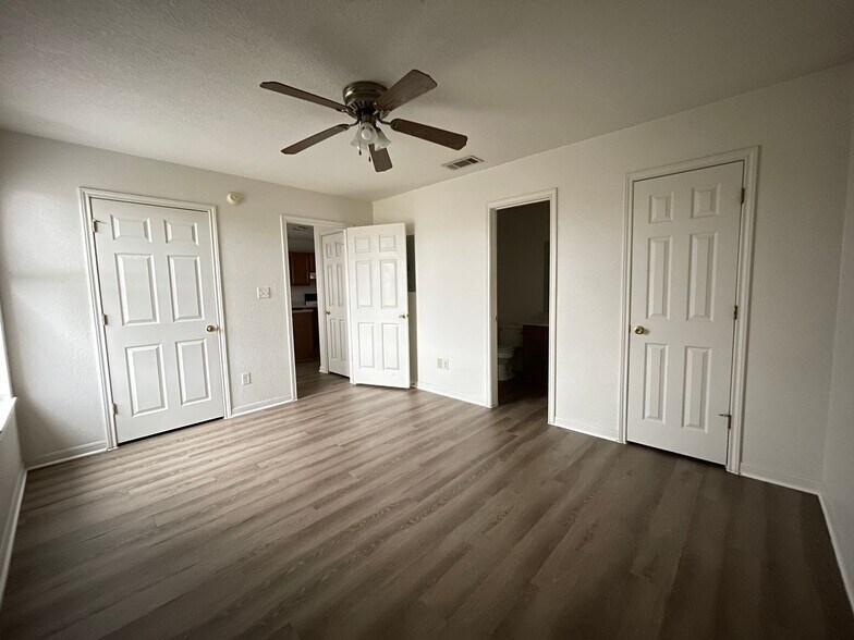Building Photo - 2909 Cantabrian Dr