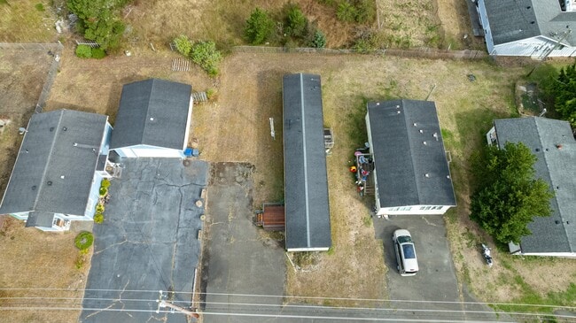 Building Photo - 110 W Veterans Ave