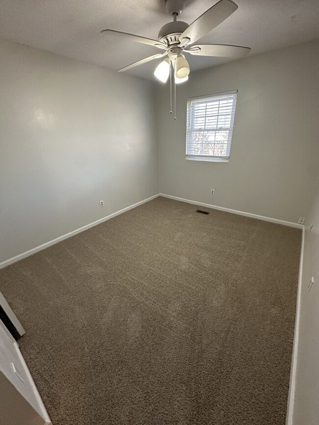 Building Photo - 6553 New Market Way